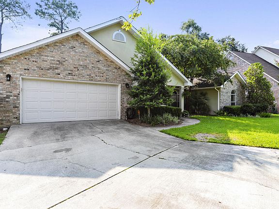 3rd image of 2534 Longwood Ct
