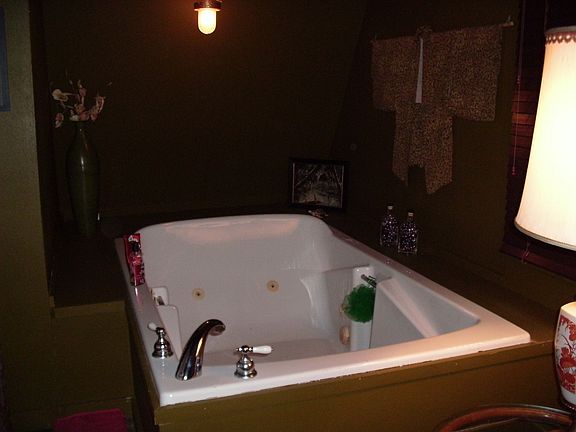 Master jetted 4X6 tub