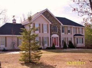 19 Shephard Rd, Pelham, NH 03076