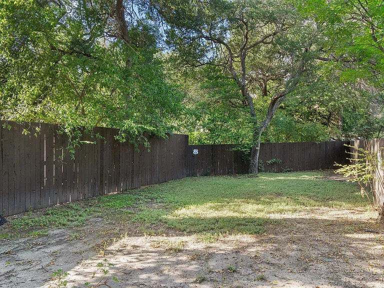 2414 Jones Rd — Photo 22