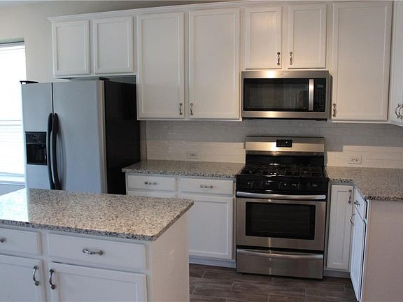4th image of 7775 Kendalwood Dr