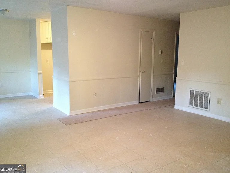 124 Park Ridge Ct — Photo 2