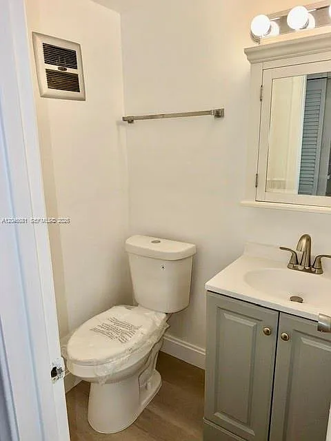 Salisbury Condos — Photo 4