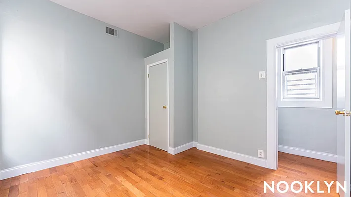 Rented by Nooklyn NYC LLC | media 11