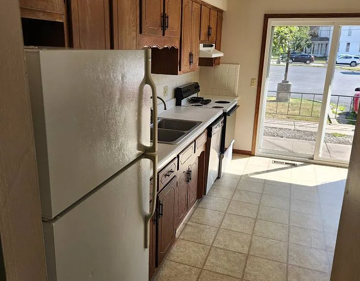 307 S 2nd St #2 — Photo 3