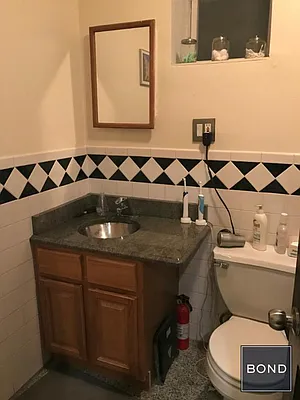 Rented by Bond New York | media 15