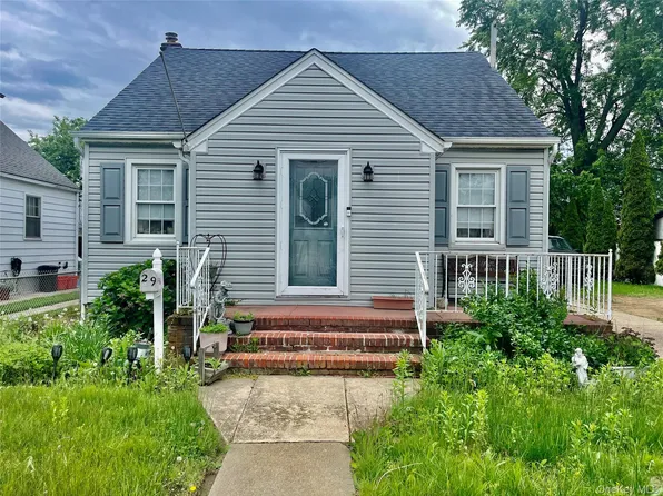 29 Belmont Boulevard, Elmont, NY 11003