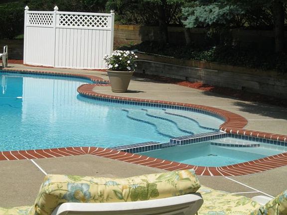 Pool and Jacuzzi
