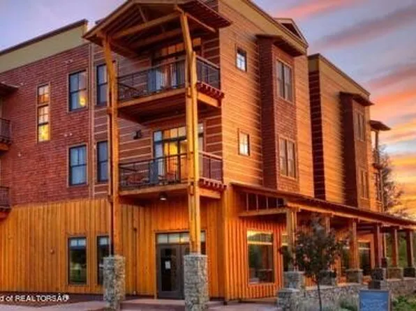 10 Warm Creek Ln #111/113, Victor, ID 83455