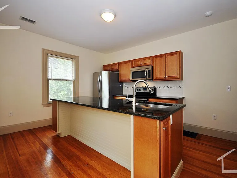 64 Englewood Ave #2 — Photo 10