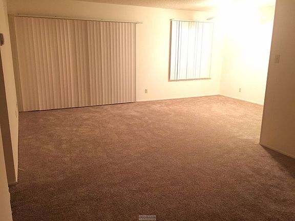 4th image of 40 Poncetta Dr