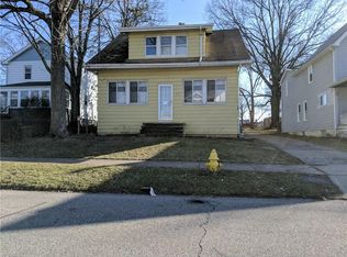 5611 Theota Ave, Parma, OH 44129