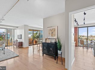 4141 N Henderson Rd APT 719, Arlington, VA 22203