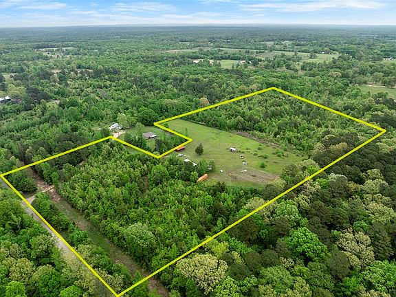 3rd image of 728 Whippoorwill Rd