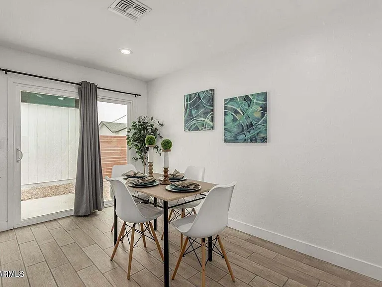 5238 S 13th Pl — Photo 8