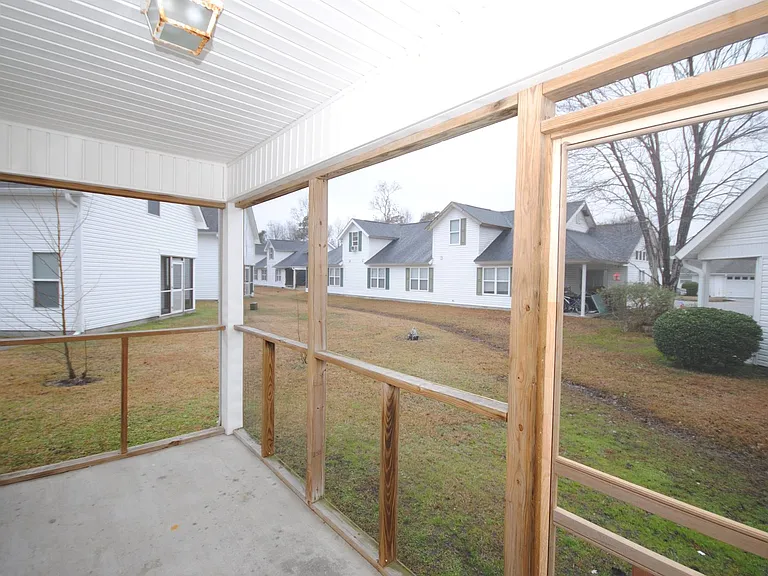 3225 Belmont Cir — Photo 22