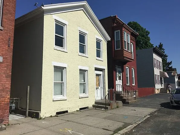 795 5th Ave, Troy, NY 12182