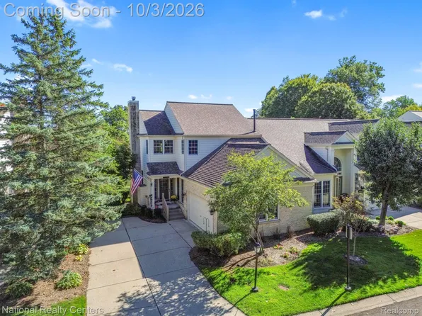 16342 Brookwood Ct, Northville, MI 48168