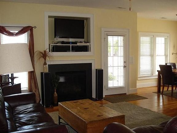 2nd image of 124 Beth Eden Ct
