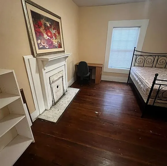 1059 Hampton St NW — Photo 7
