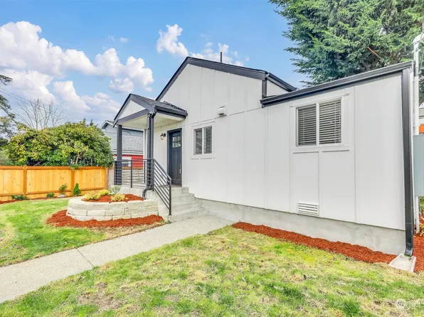 536 N 102nd Street, Seattle, WA 98133