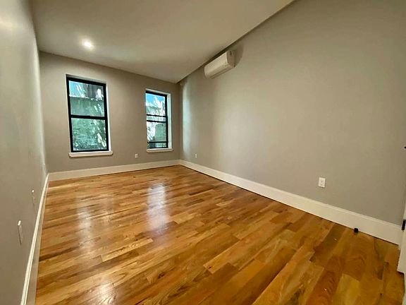 4th image of 245 Sullivan Pl #A5f