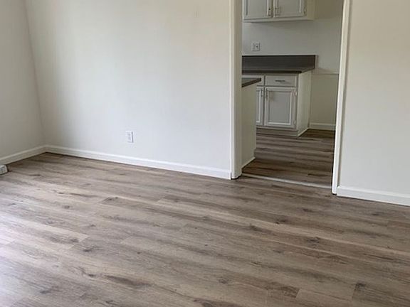 2nd image of 11725 Palms Blvd #4