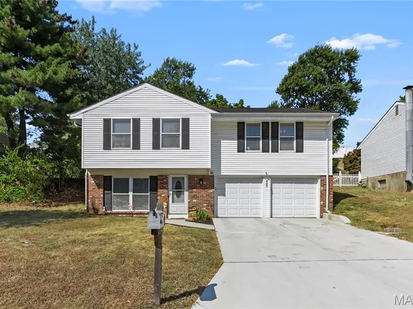 2341 Gloucester Rd, High Ridge, MO 63049