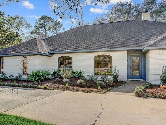 2nd image of 2614 Cedar Ln