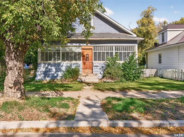 310 Coteau Street W, Moose Jaw, SK S6H 5C9