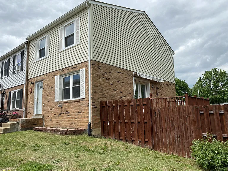 67 Bristol Ct — Photo 1