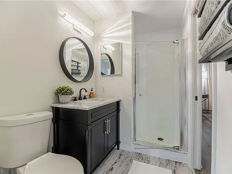 992 Woodshire Ln #D103 — Photo 9
