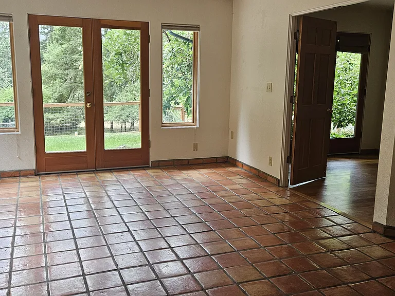 35710 Ross Ln — Photo 6