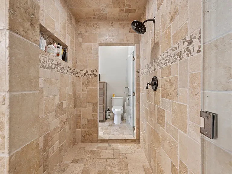 208 Highpoint Cir — Photo 10