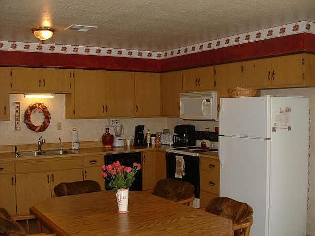 2nd image of 291 N Moonlight Drive