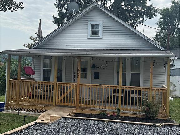 3rd image of 625 Cypress St