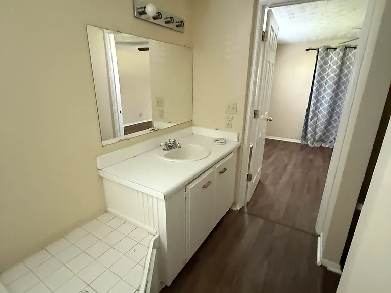 3122 Moody Ave — Photo 8