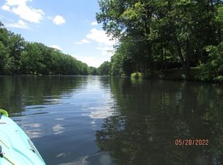 174 Edgewater Rd, Agawam, MA 01001