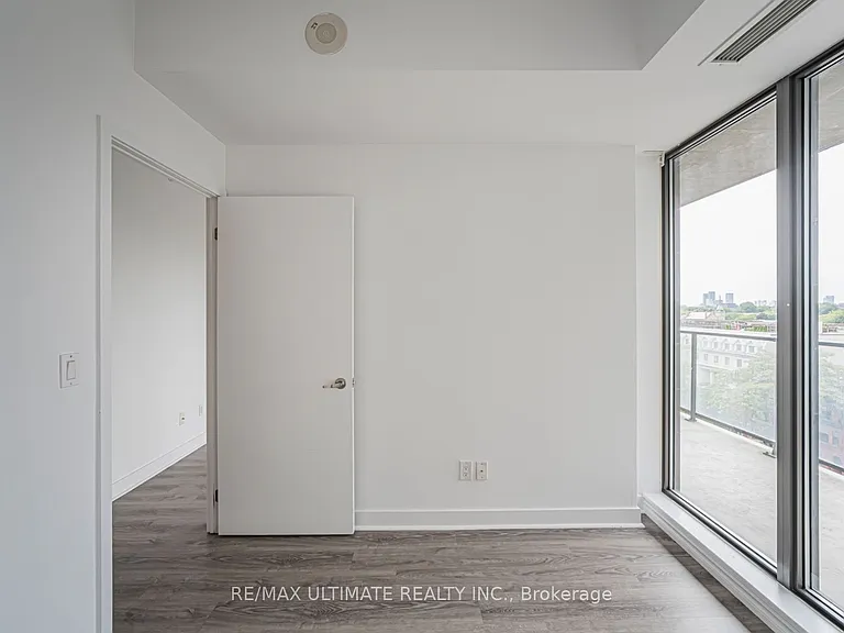 32 Camden St #906 — Photo 27