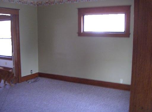 5th image of 923 N Washington St