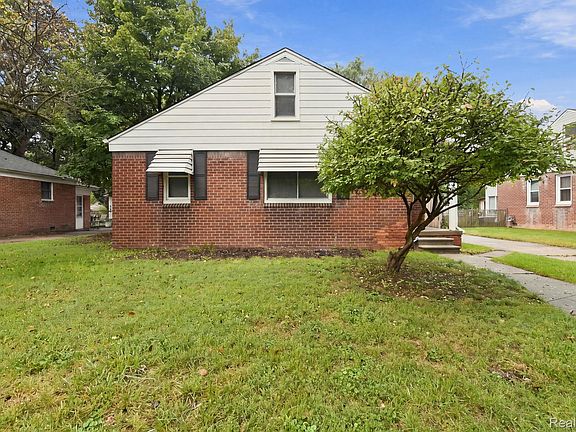 2nd image of 16543 Five Points St