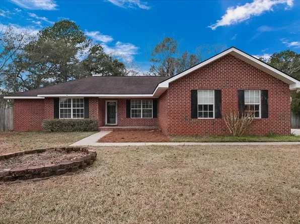 153 Hughes Dr, Midway, GA 31320
