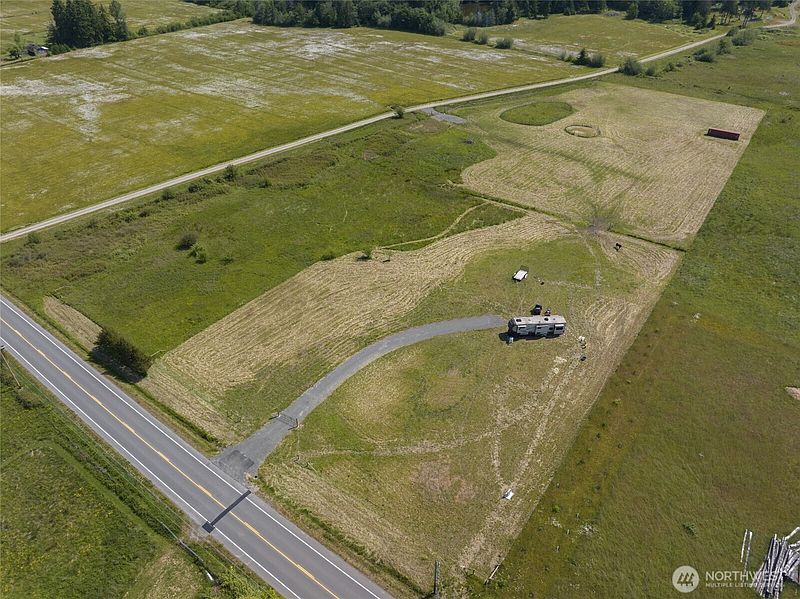 2nd image of 262 Laird Road