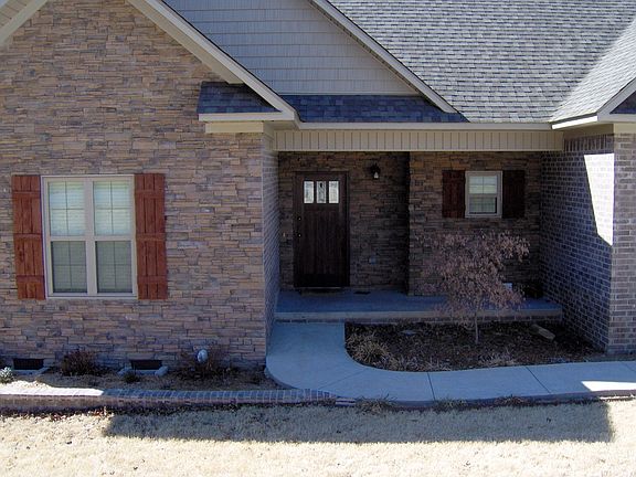 3rd image of 106 Leatherwood Cir