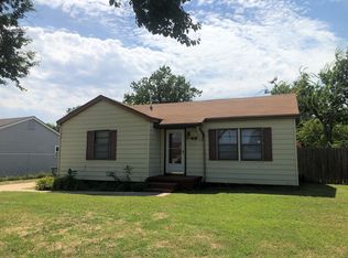 724 NW 31st St, Lawton, OK 73505