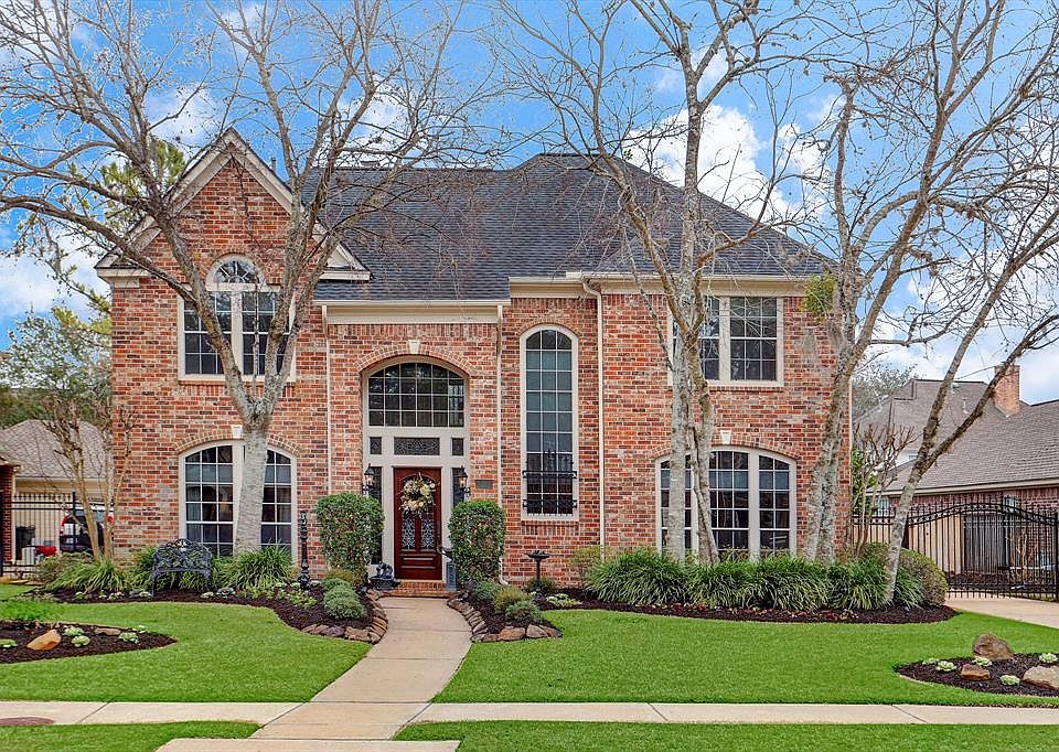 1st image of 1418 Fall Wood Dr