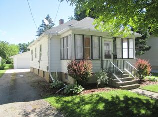 1261 Lawe St, Green Bay, WI 54301