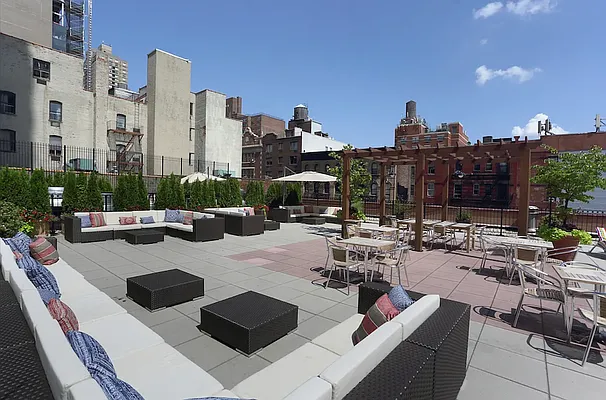 Rented by Spire Group | media 50