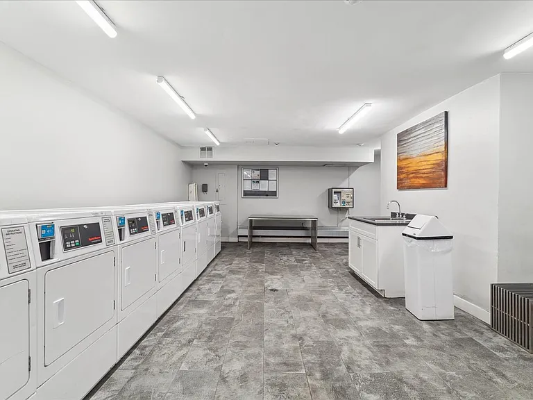 370 McCowan Rd — Photo 13