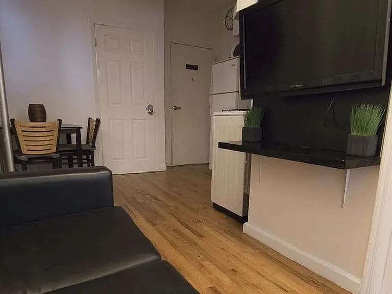 110 Mulberry St #6 — Photo 4